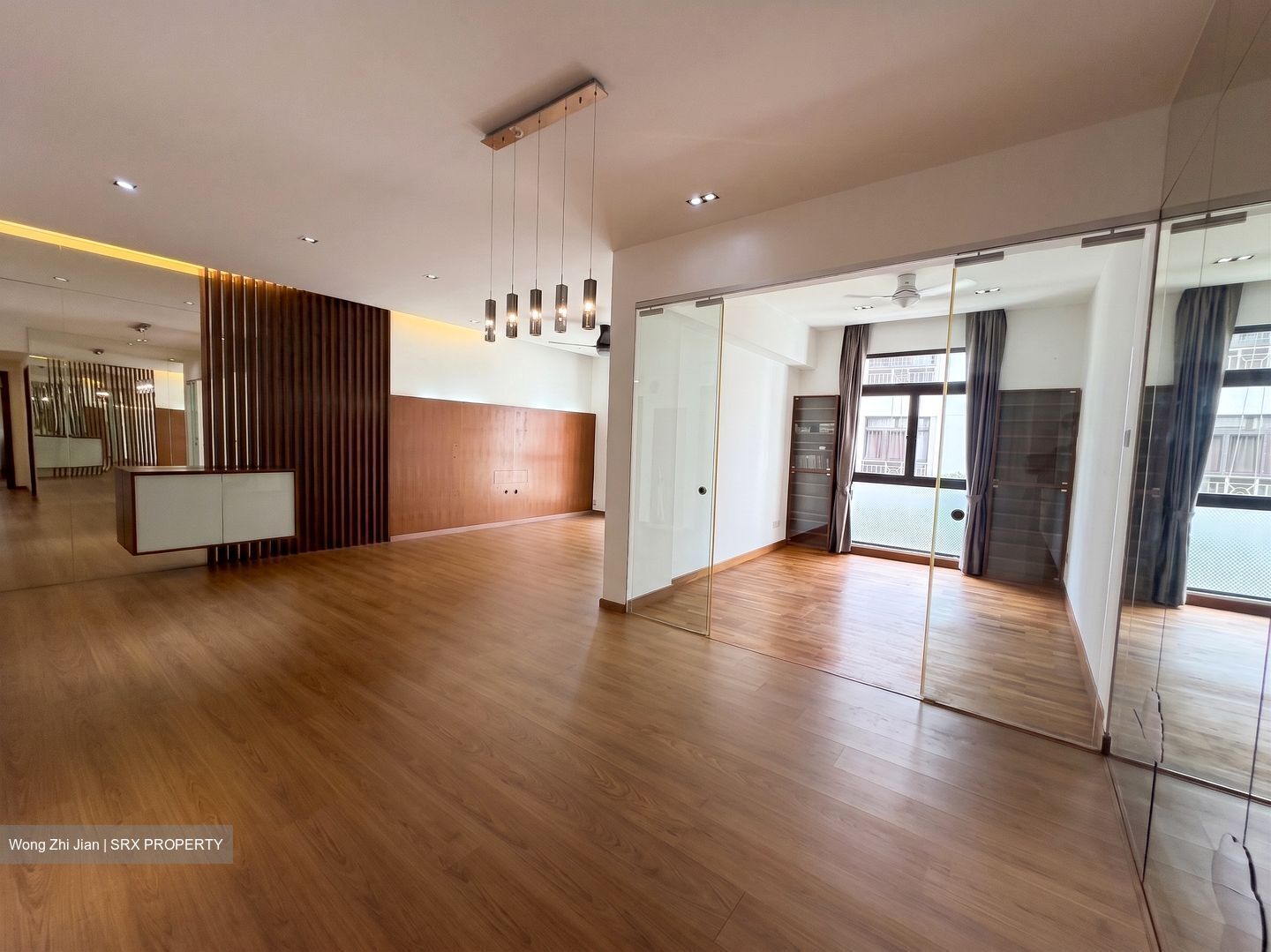 Seletaris (D27), Condominium #570434791